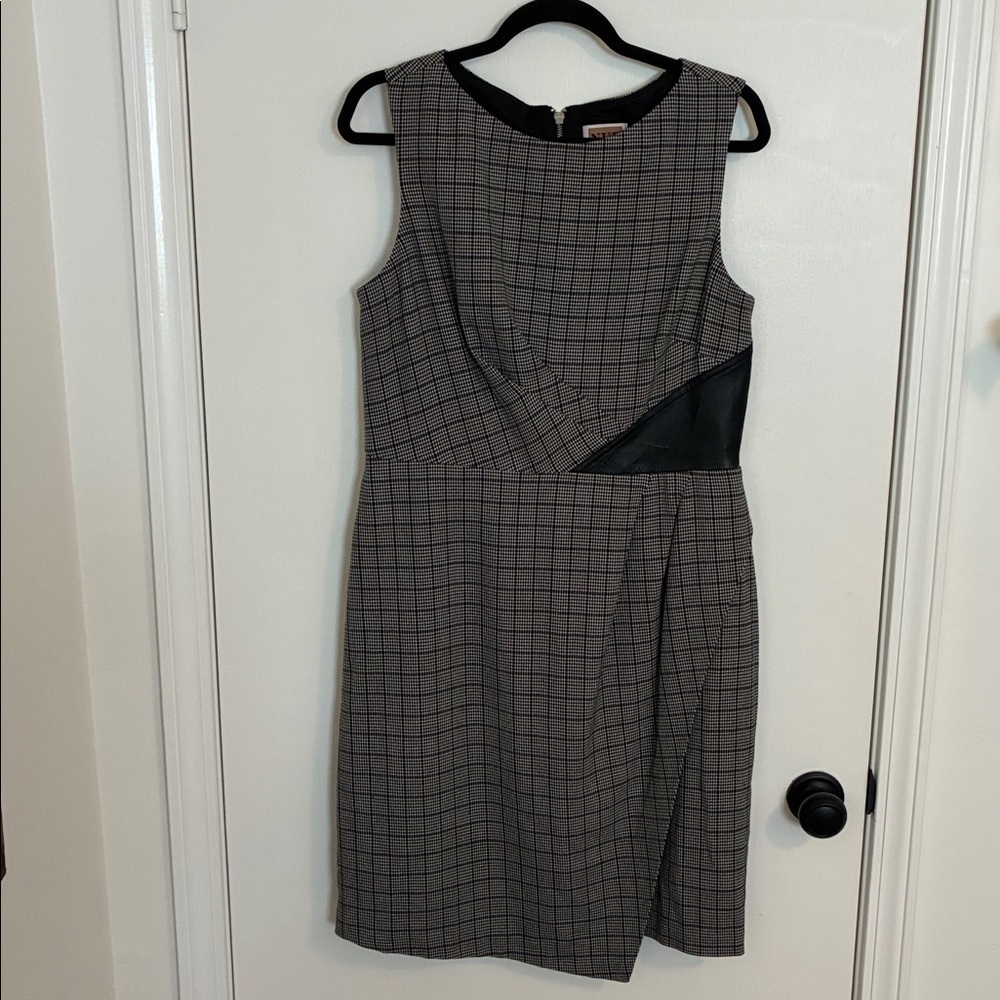 Nue by Shani Black and White Sheath Midi Dress